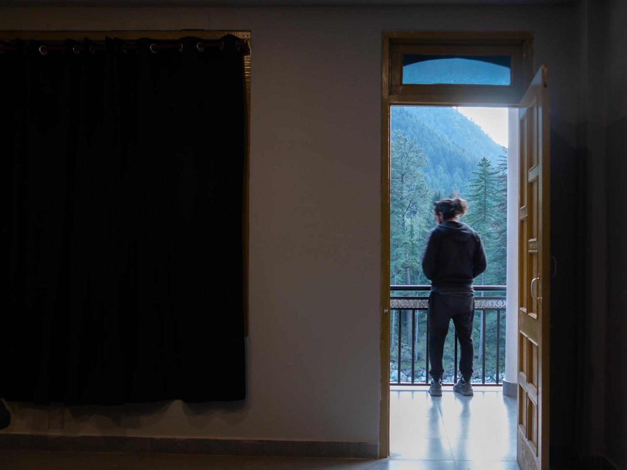 Wabi Sabi Riverside Hostel Kasol Εξωτερικό φωτογραφία